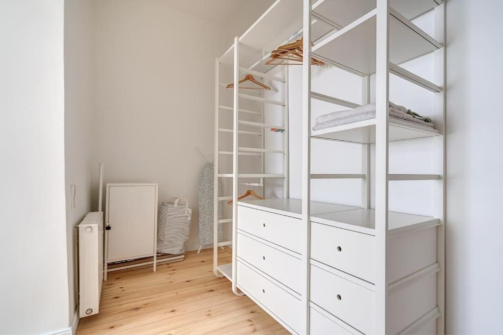Spacious 2-bedroom Flat In Old Town By Urban Rent Huoneisto *