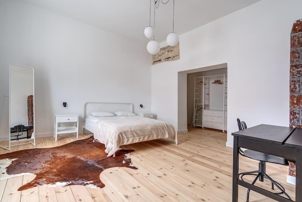 Spacious 2-bedroom Flat In Old Town By Urban Rent Vilna