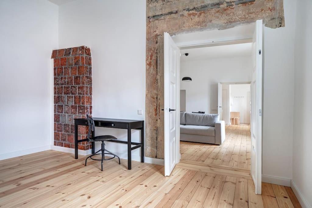 Huoneisto Spacious 2-bedroom Flat In Old Town By Urban Rent Vilna