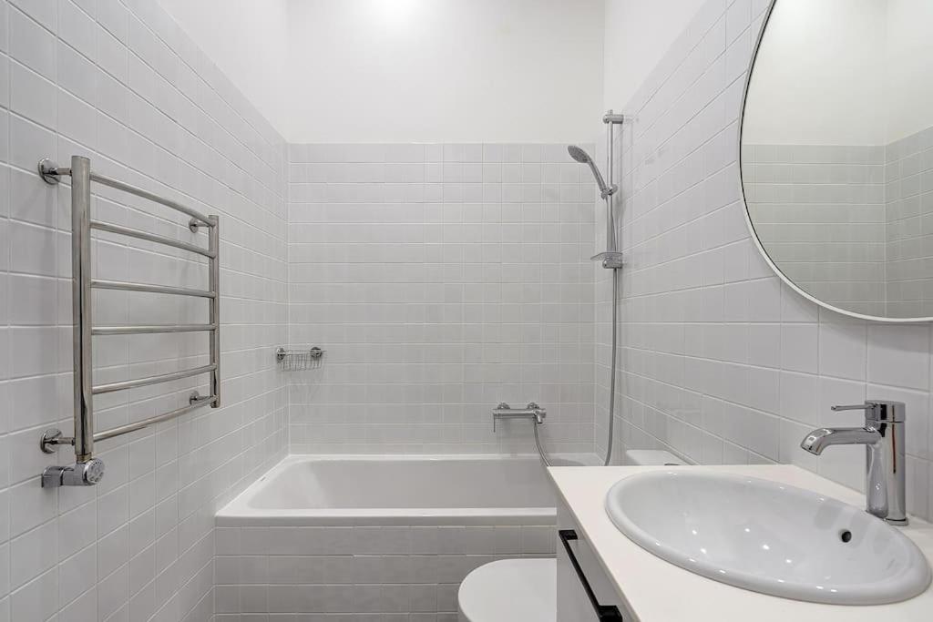 Spacious 2-bedroom Flat In Old Town By Urban Rent Vilna
