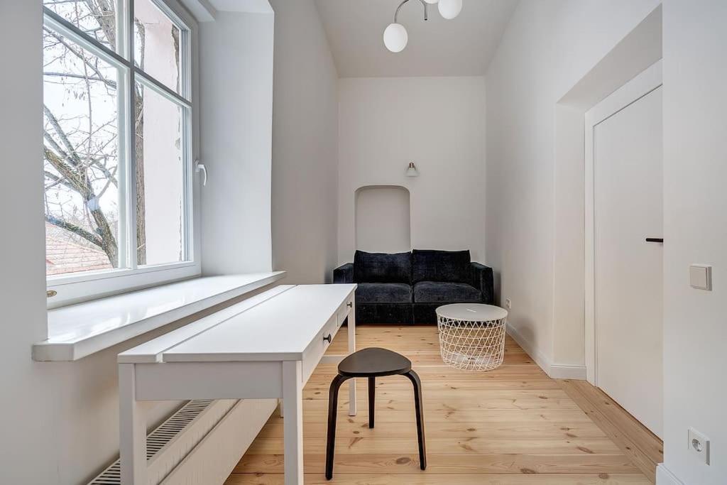 Appartamento Spacious 2-bedroom Flat In Old Town By Urban Rent Vilnius